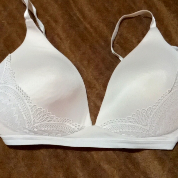 Bra - Picture 1 of 6